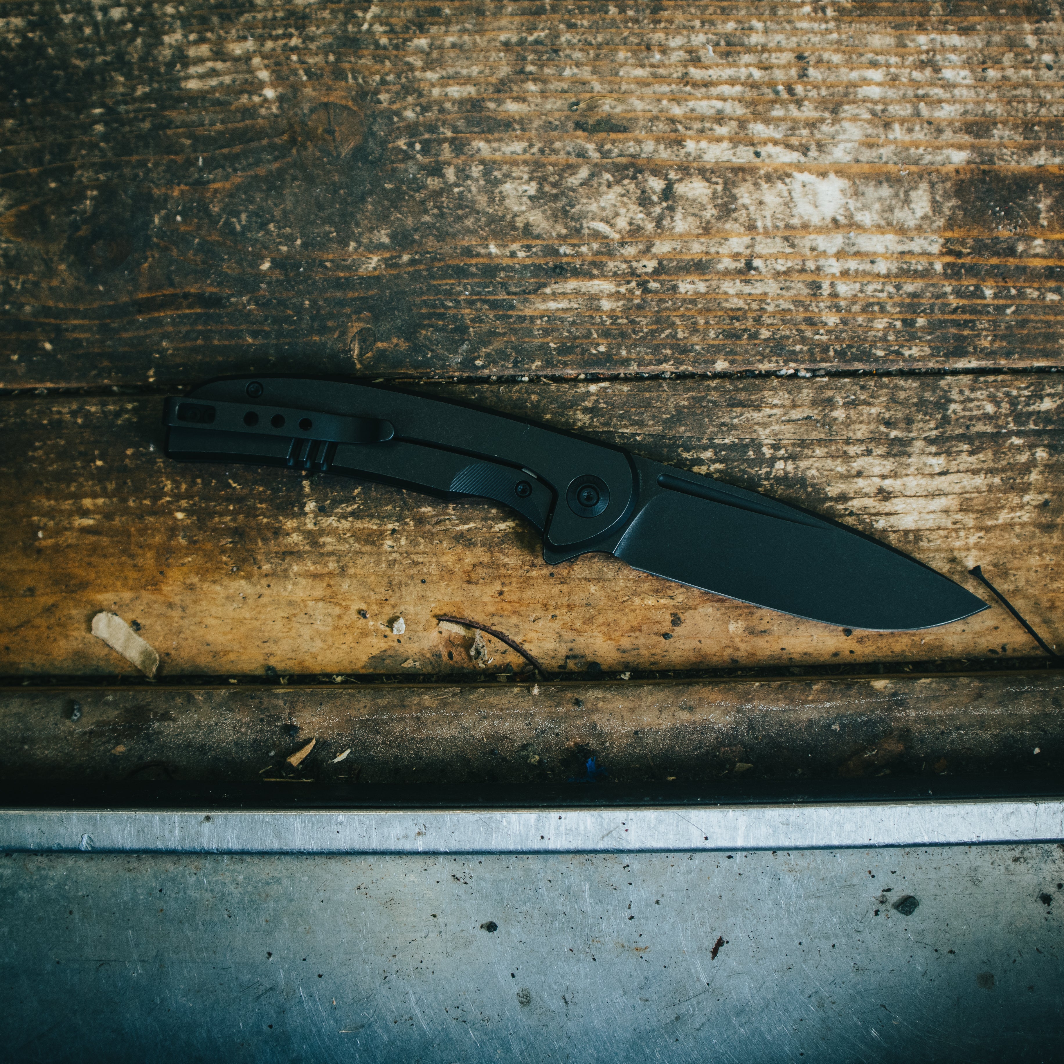 WE Knife Co. Beacon