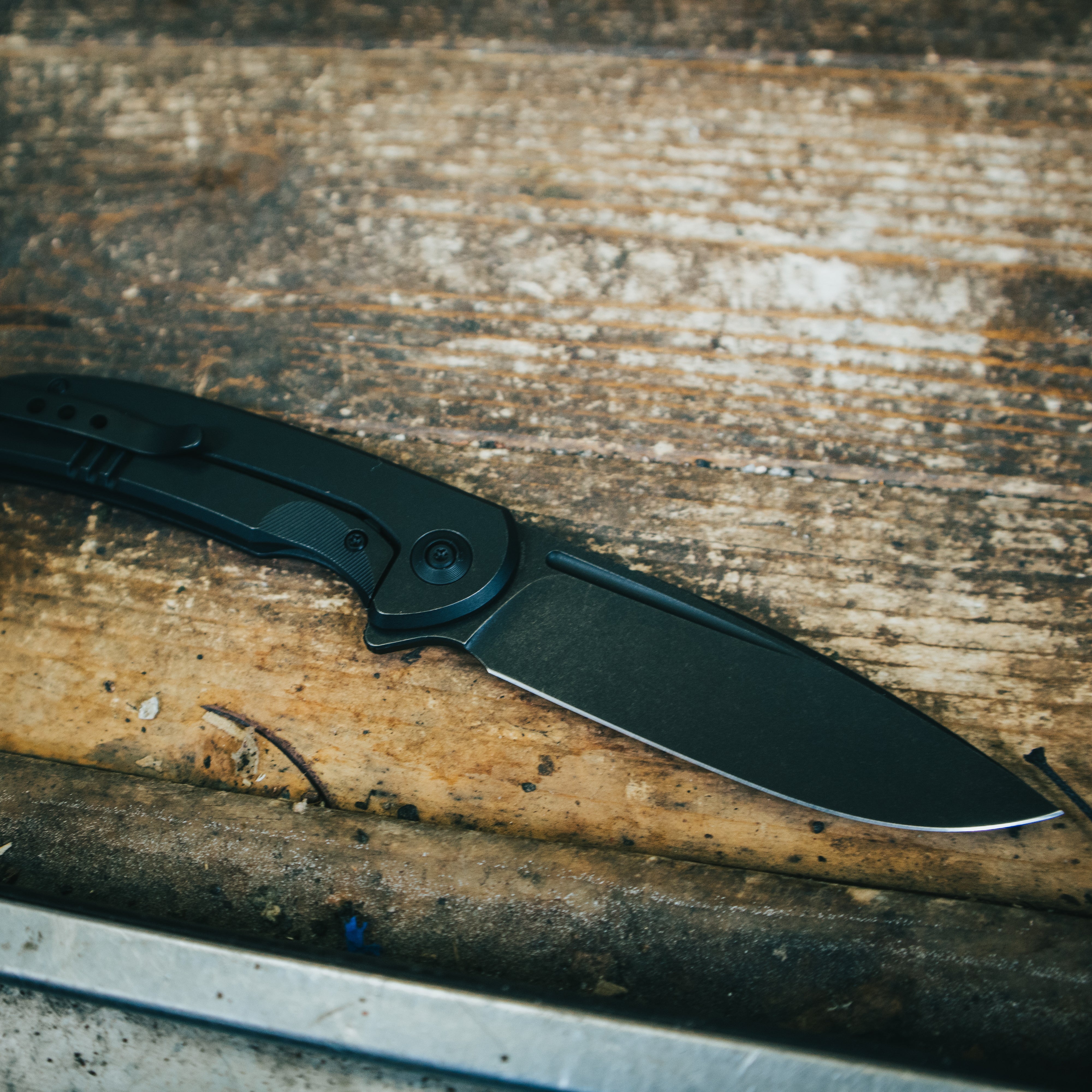 WE Knife Co. Beacon