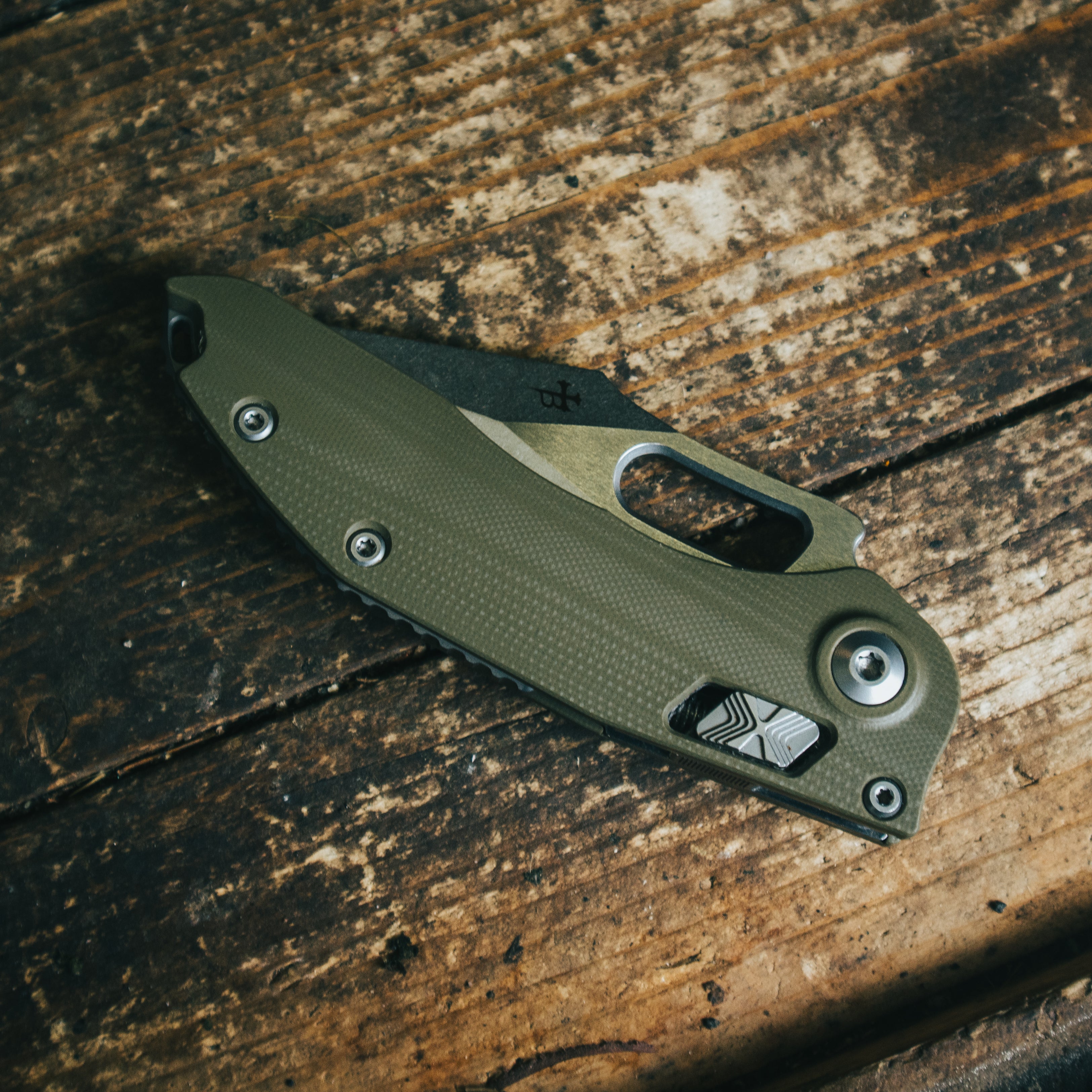 Microtech Stitch