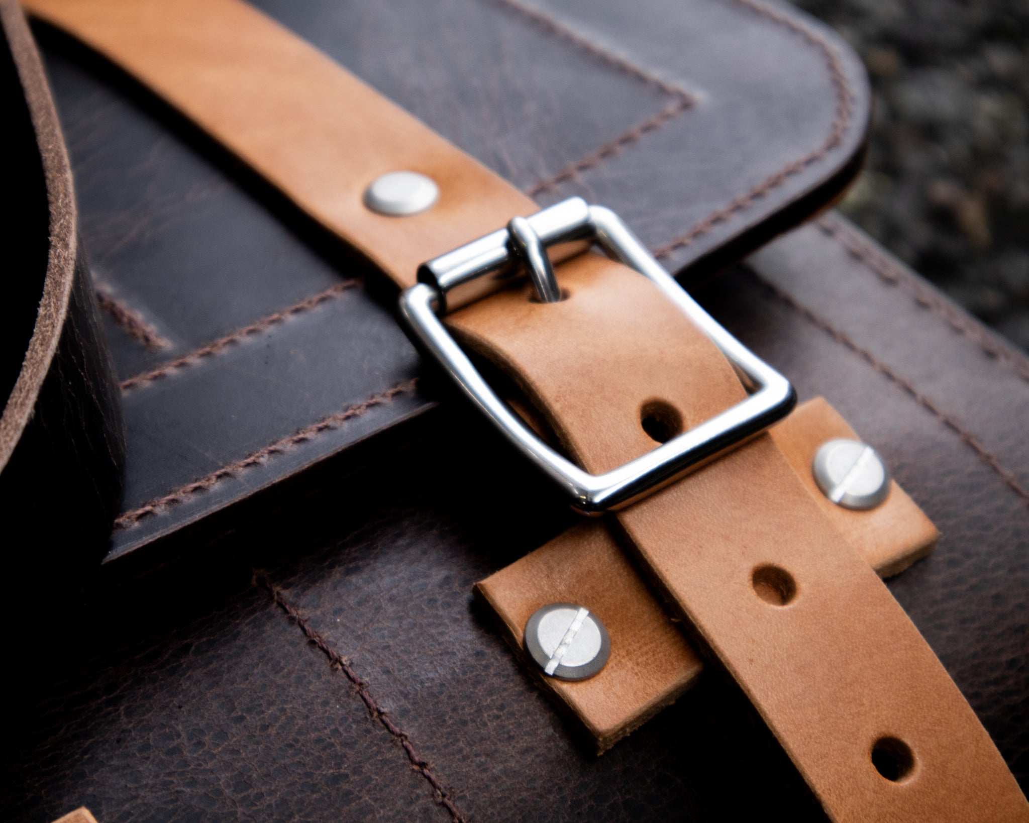 The Outlander - Dark Walnut