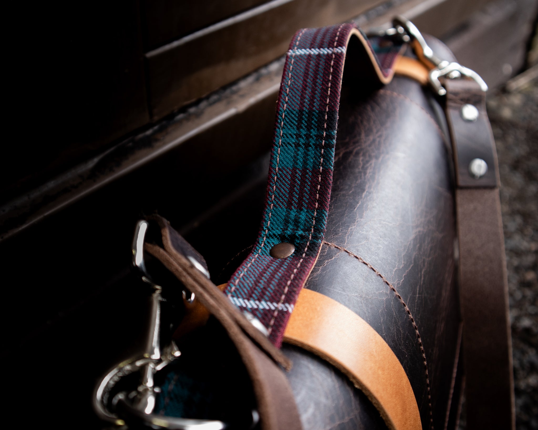 The Outlander - Dark Walnut