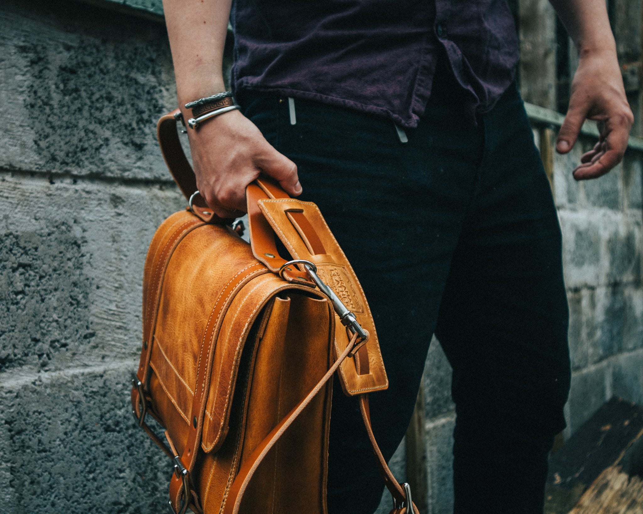 The Bothy Satchel (Compact Outlander)
