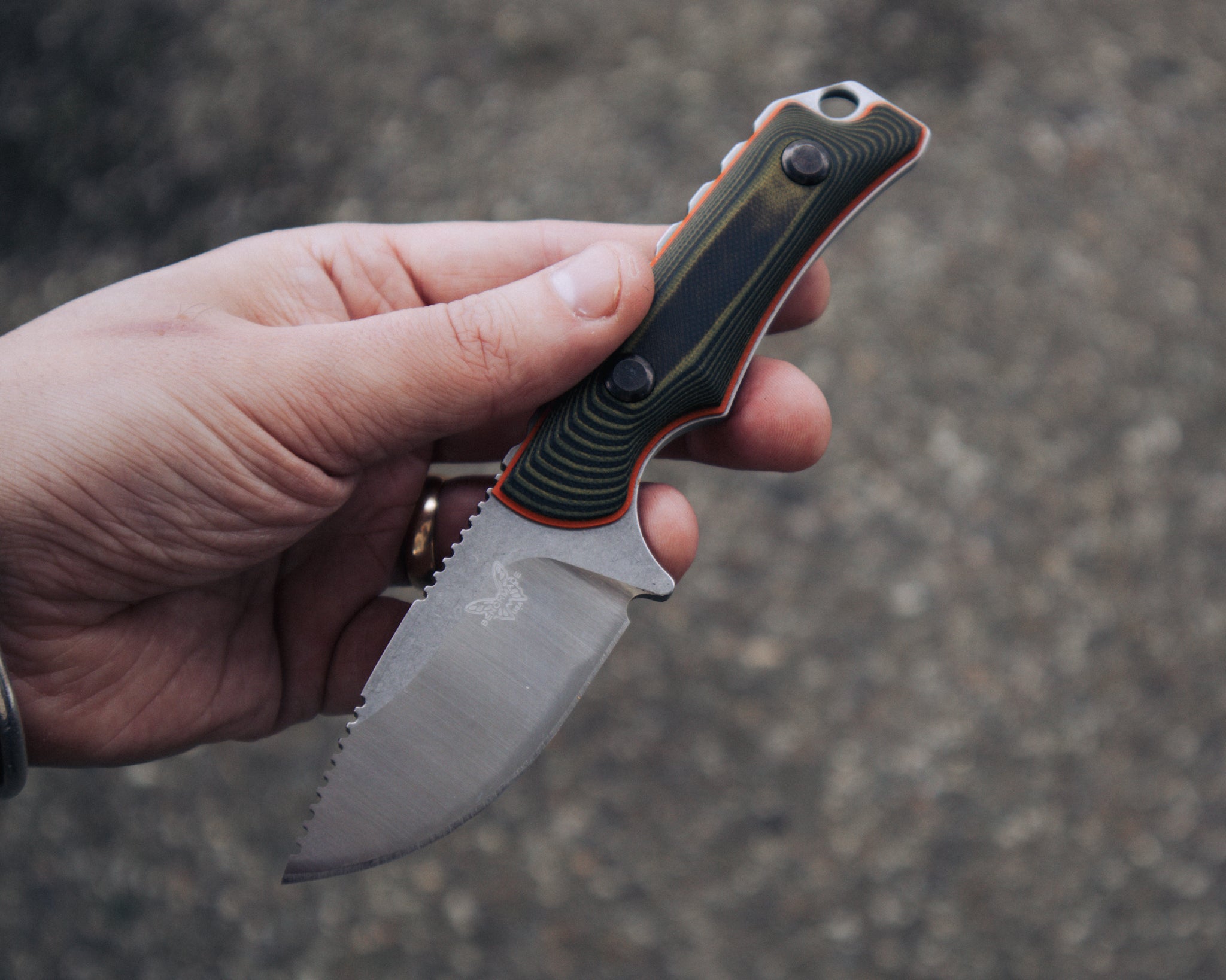 Benchmade Hidden Canyon Hunter – S90V / Richlite &amp; Orange G10