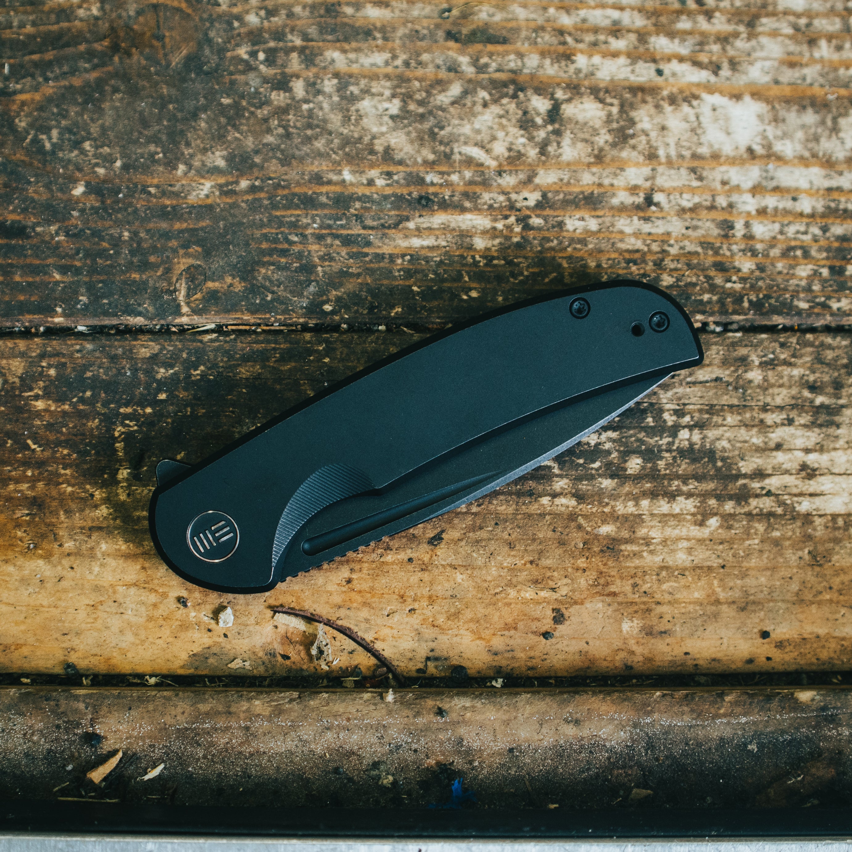 WE Knife Co. Beacon
