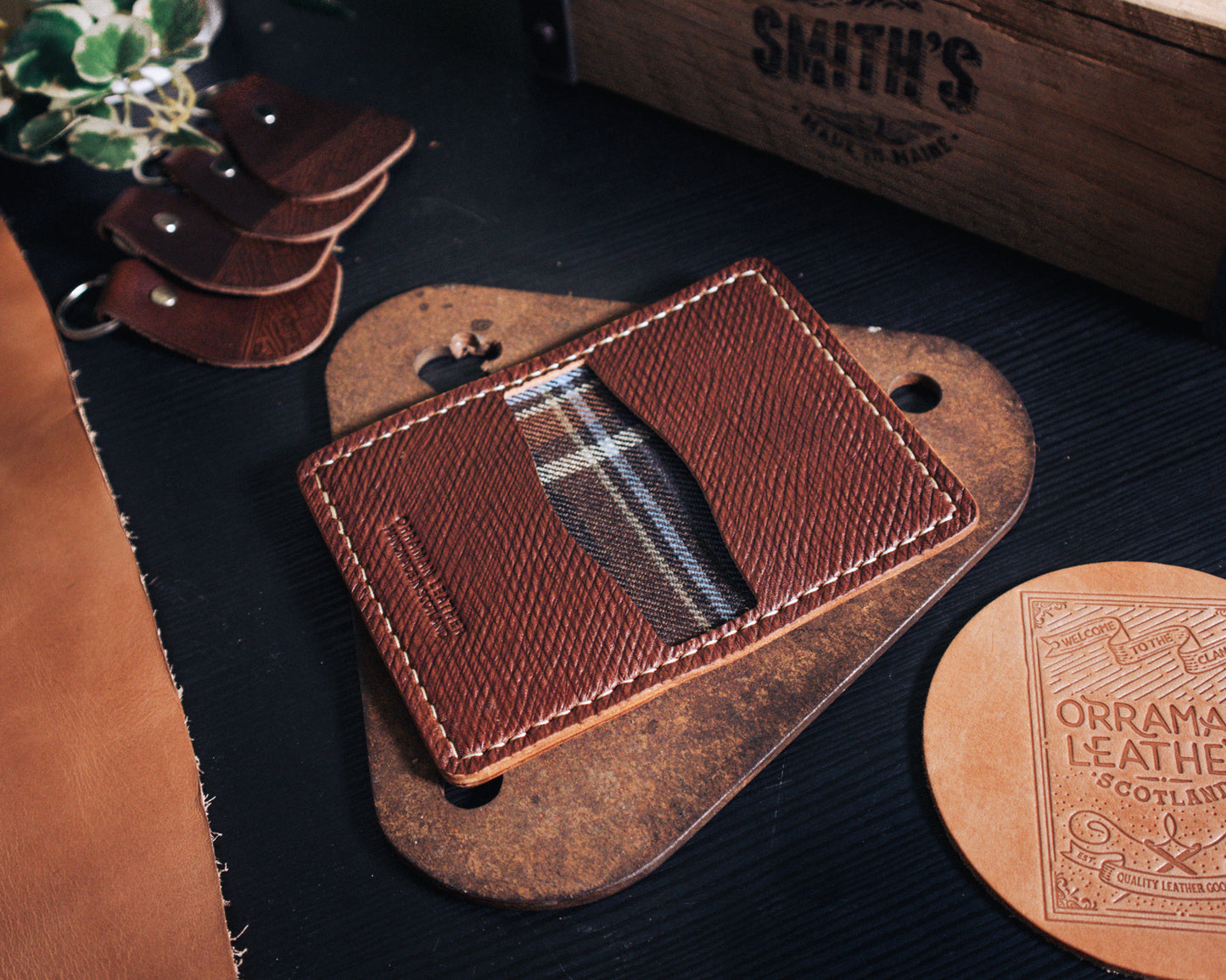 The Mini Islander - Handmade Leather EDC Wallet